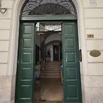 Zodiacus Lägenhetshotell Bari