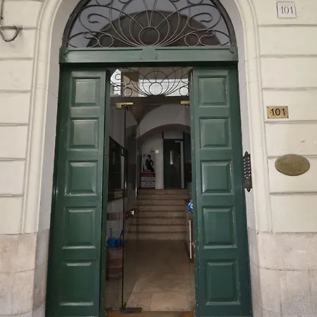 Zodiacus Apart Otel Bari