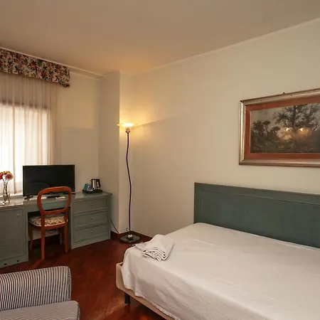 Zodiacus Apartmanhotel 4*