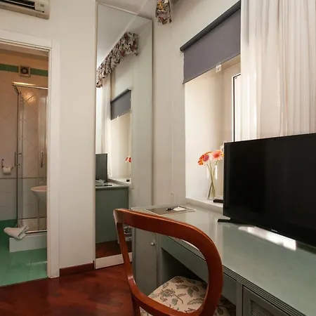 Zodiacus Apartmanhotel Bari