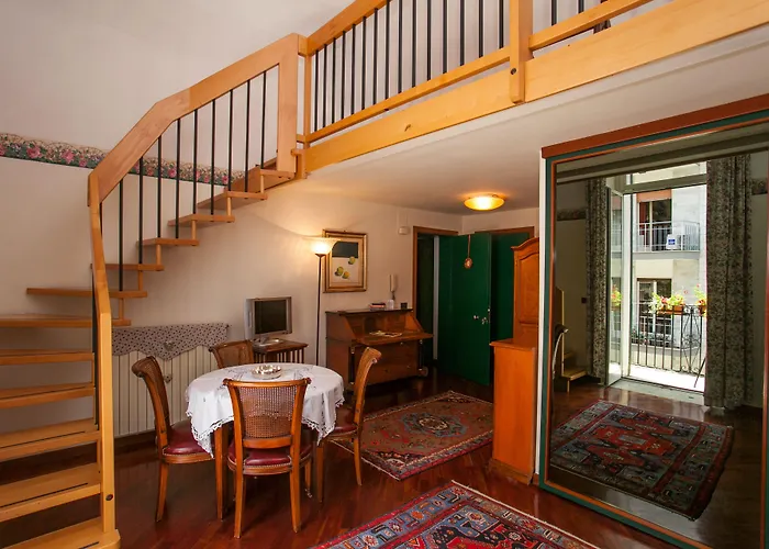 左狄雅库斯公寓 4* 巴里